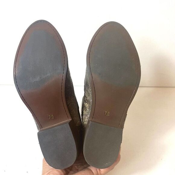 Betsey Johnson Seal Ruffled Brown Leather Back-Zip Western Ankle Bootie Womens 7 - Picture 11 of 11